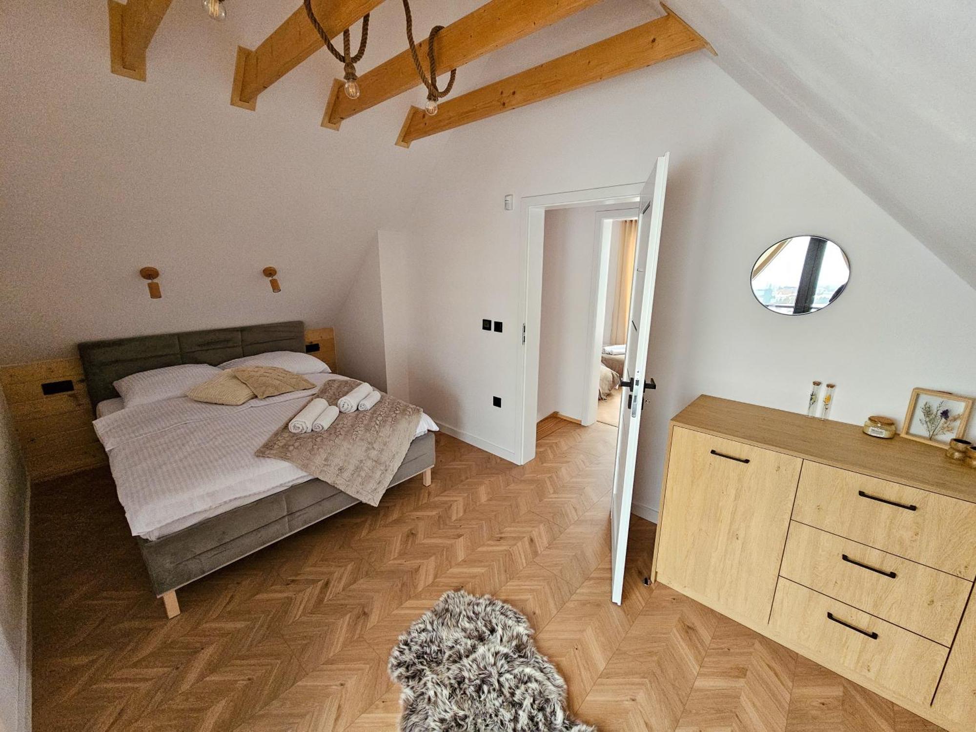 Okno Na Gory Apartamento Klikuszowa Exterior foto